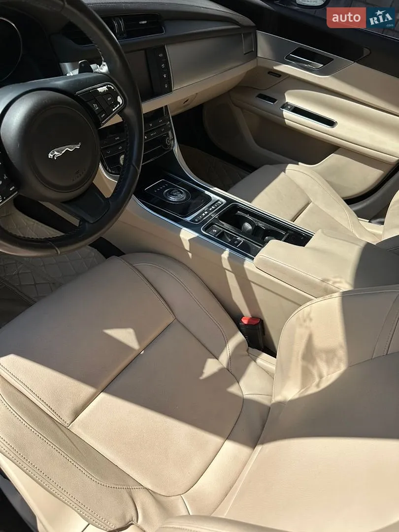 2017 Jaguar XF - мініатюра 11