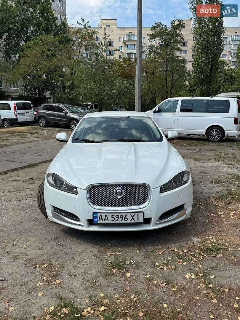 2013 Jaguar XF - мініатюра 2