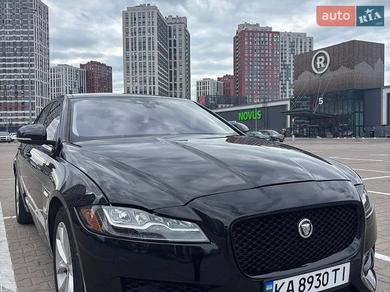 Jaguar XF