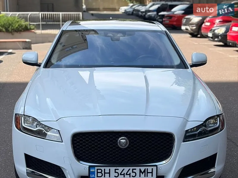 Jaguar XF 2016