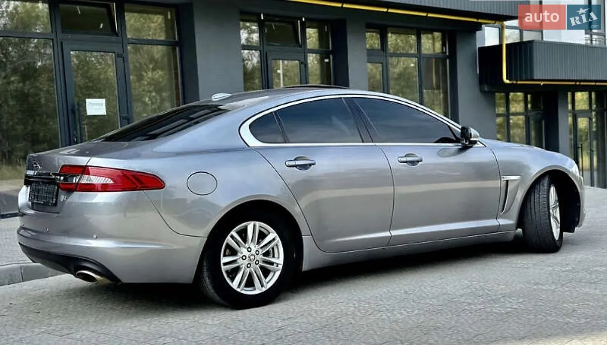 2012 Jaguar XF - мініатюра 8