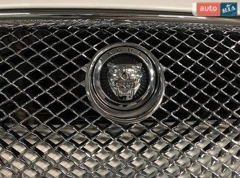 2012 Jaguar XF - мініатюра 4