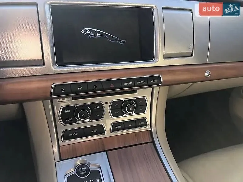 2012 Jaguar XF - мініатюра 28