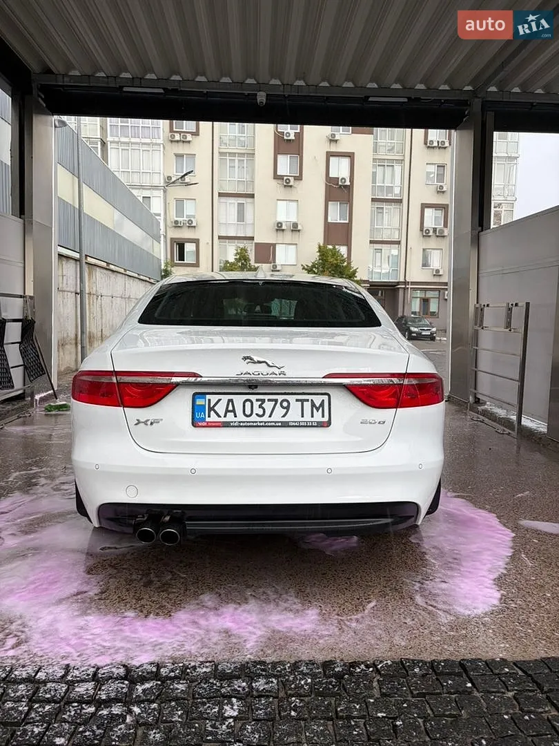 2016 Jaguar XF - мініатюра 3