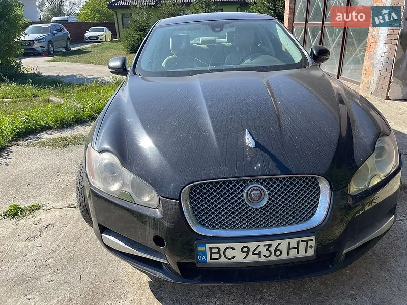 Jaguar XF