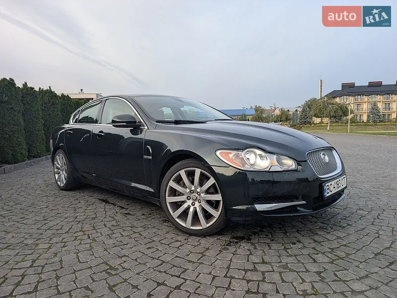 Jaguar XF
