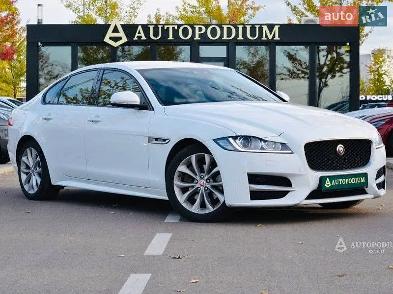 Jaguar XF