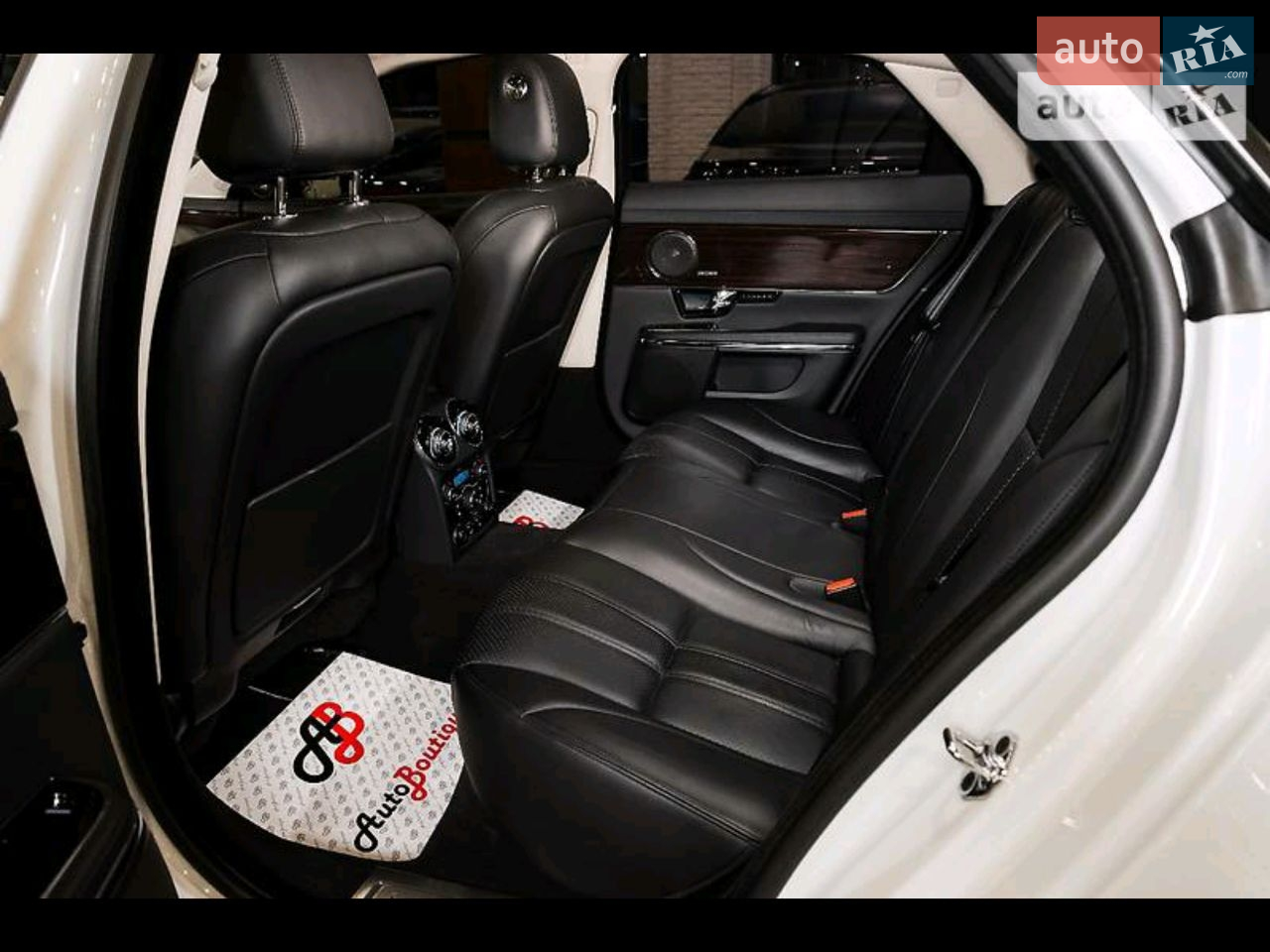 2013 Jaguar XJ - мініатюра 11