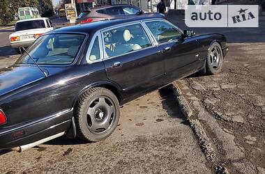 Седан Jaguar XJ 1995 в Днепре