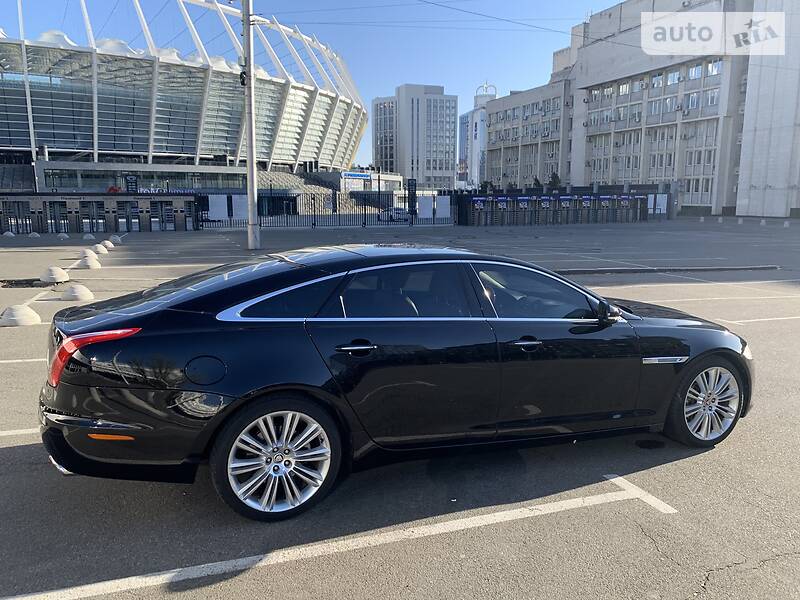 Седан Jaguar XJ 2010 в Києві