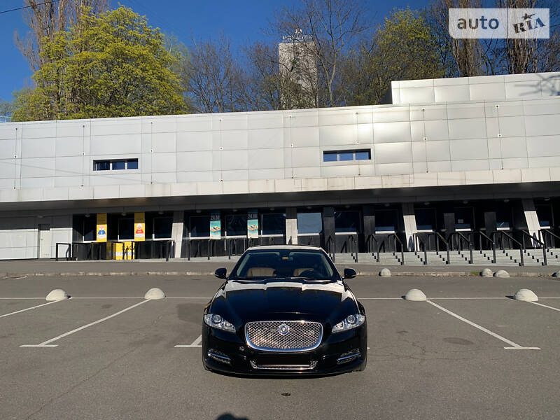 Седан Jaguar XJ 2010 в Києві