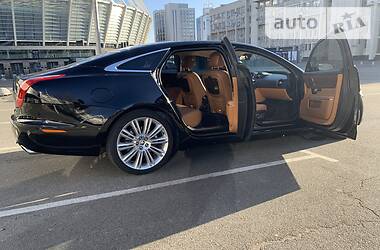 Седан Jaguar XJ 2010 в Києві