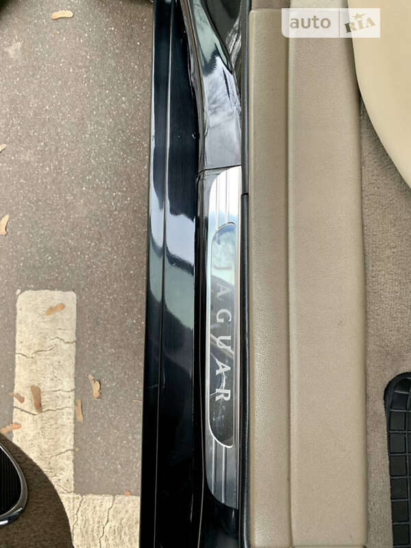 Седан Jaguar XJ 2003 в Києві