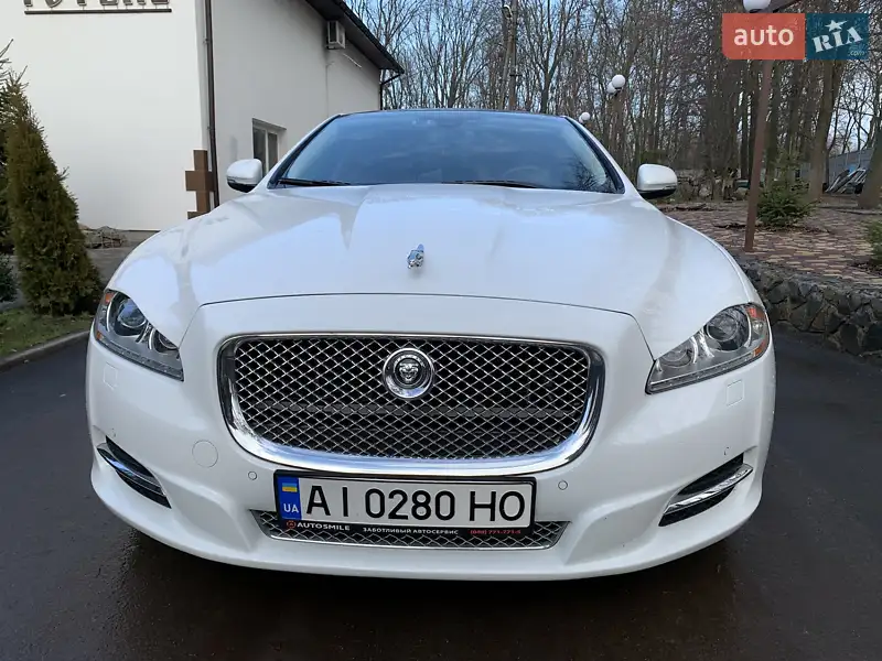 Jaguar XJ