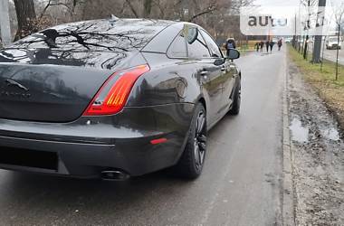 Седан Jaguar XJ 2013 в Києві