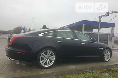 Седан Jaguar XJ 2013 в 