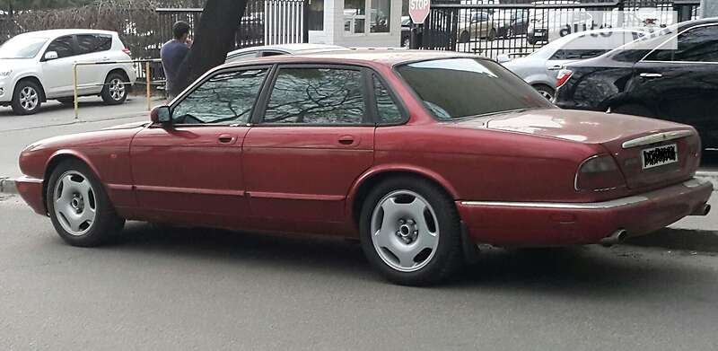 Седан Jaguar XJ 1996 в Харькове