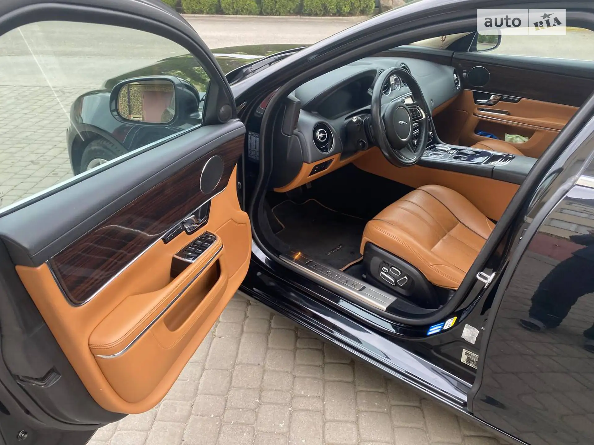 2011 Jaguar XJ - мініатюра 20