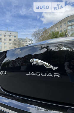 Седан Jaguar XJ 2014 в Тернополе