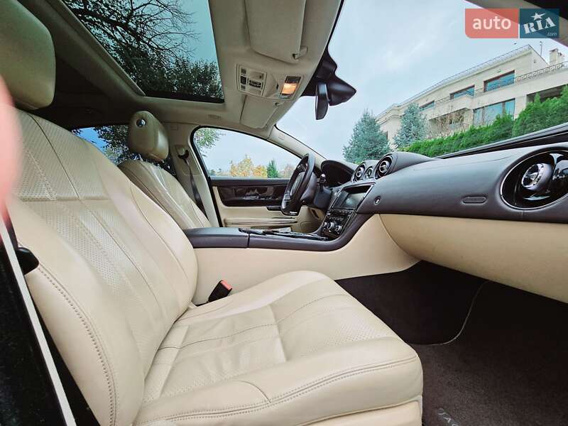 Седан Jaguar XJ 2013 в Киеве