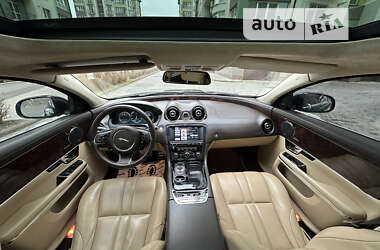 Седан Jaguar XJ 2013 в Ивано-Франковске