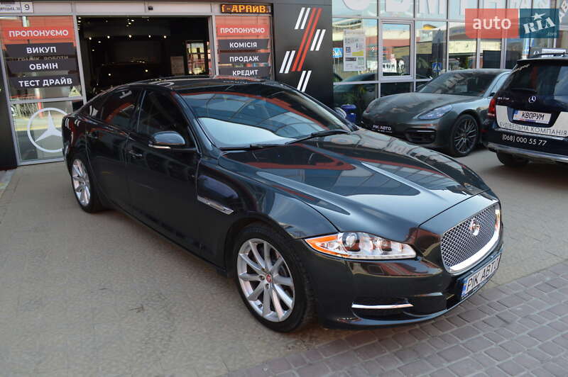 Седан Jaguar XJ 2014 в Львове