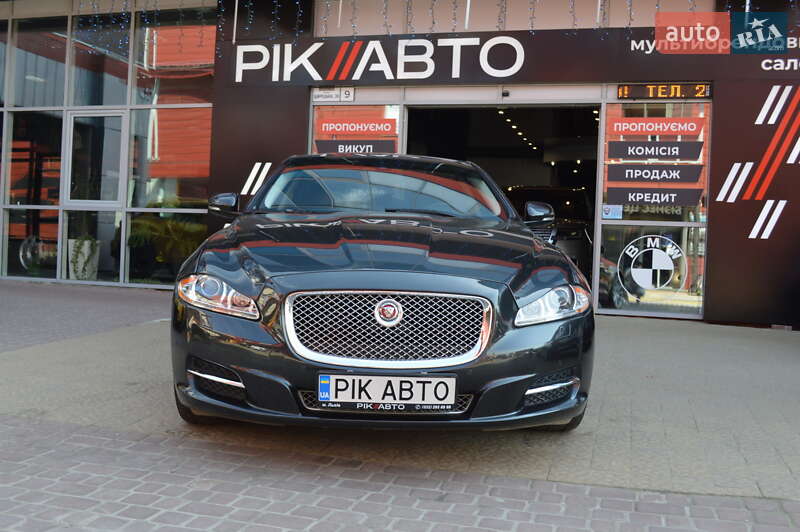Седан Jaguar XJ 2014 в Львове