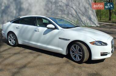 Седан Jaguar XJ 2017 в Киеве