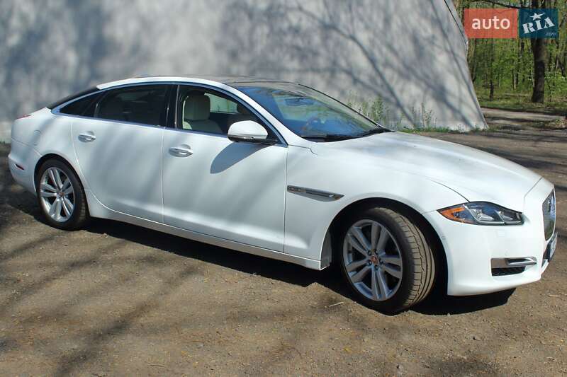 Седан Jaguar XJ 2017 в Киеве