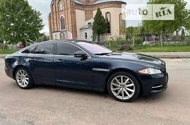 Седан Jaguar XJ 2013 в Чернігові