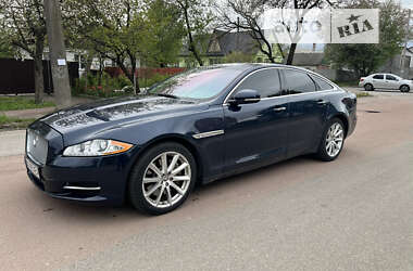 Седан Jaguar XJ 2013 в Чернігові