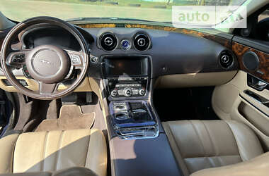 Седан Jaguar XJ 2013 в Чернигове