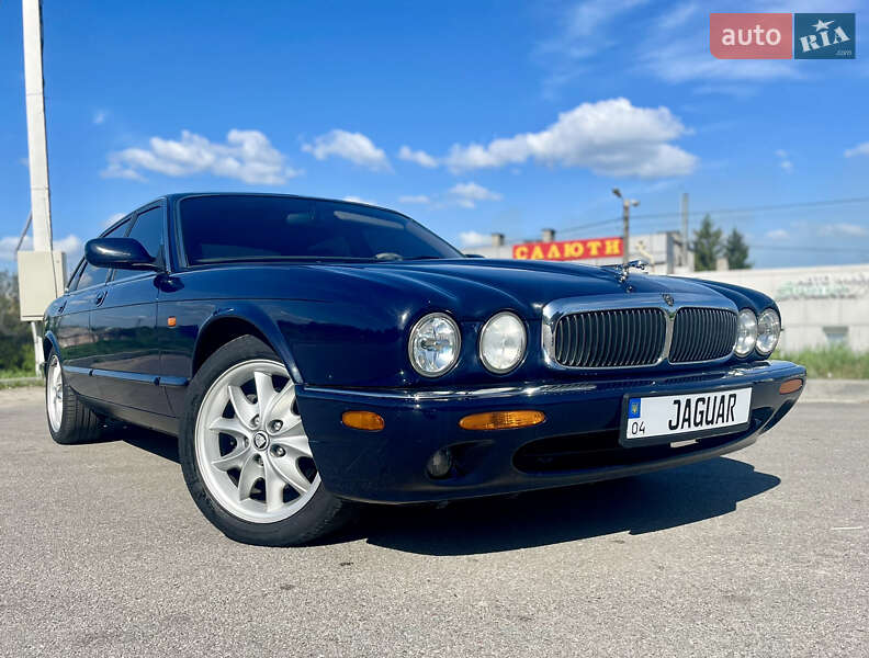 Седан Jaguar XJ 1999 в Кам'янському