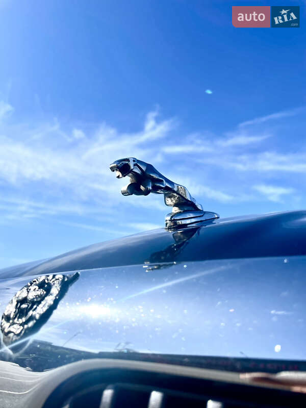 Седан Jaguar XJ 1999 в Кам'янському