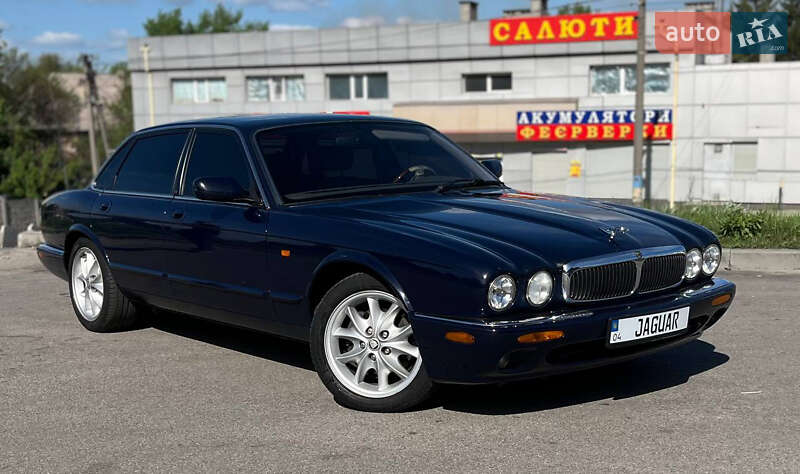 Седан Jaguar XJ 1999 в Кам'янському