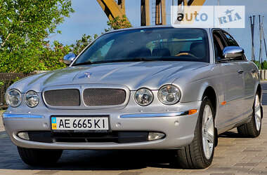 Седан Jaguar XJ 2004 в Днепре