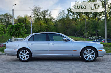 Седан Jaguar XJ 2004 в Днепре