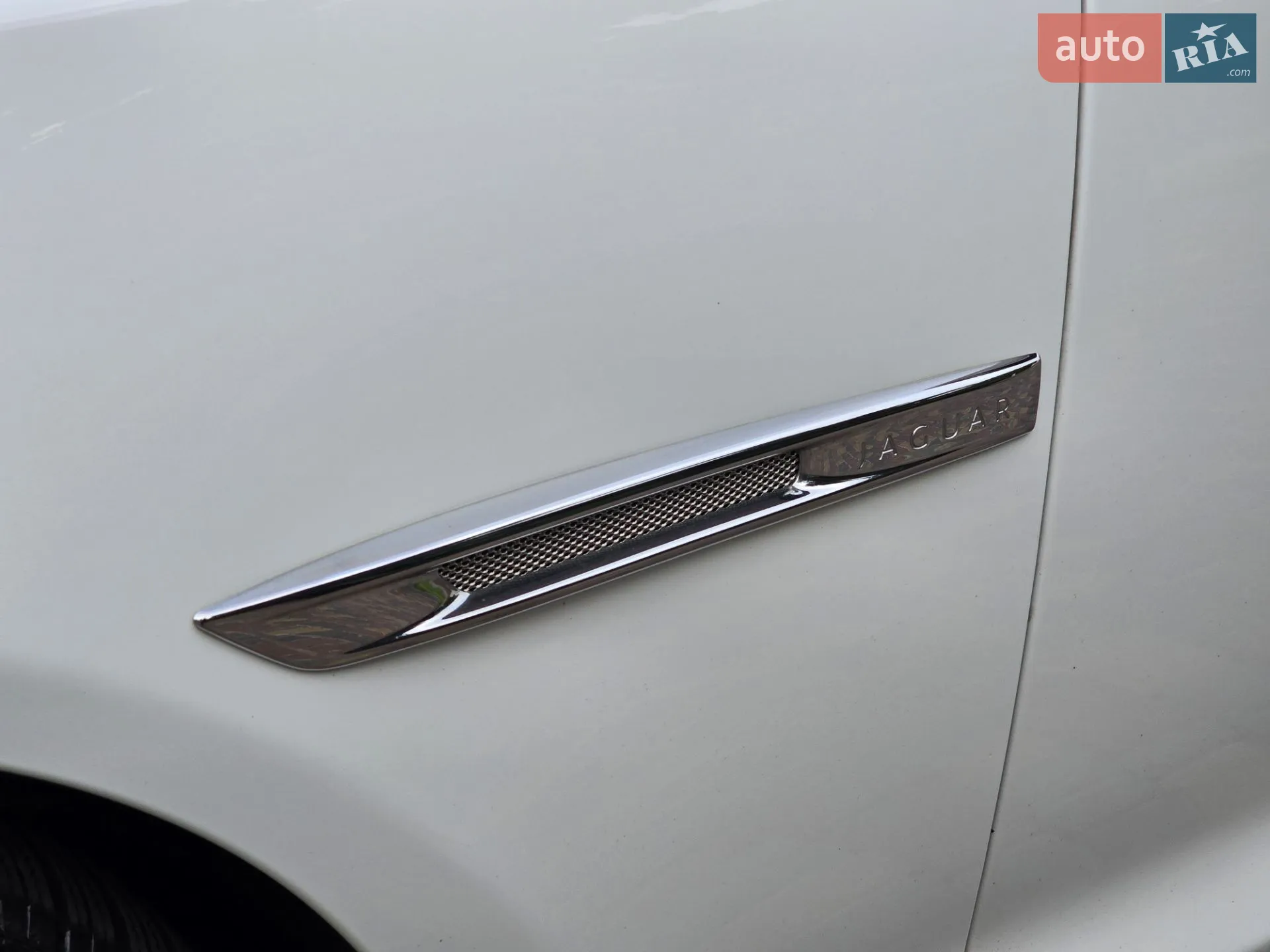 2011 Jaguar XJ - мініатюра 34