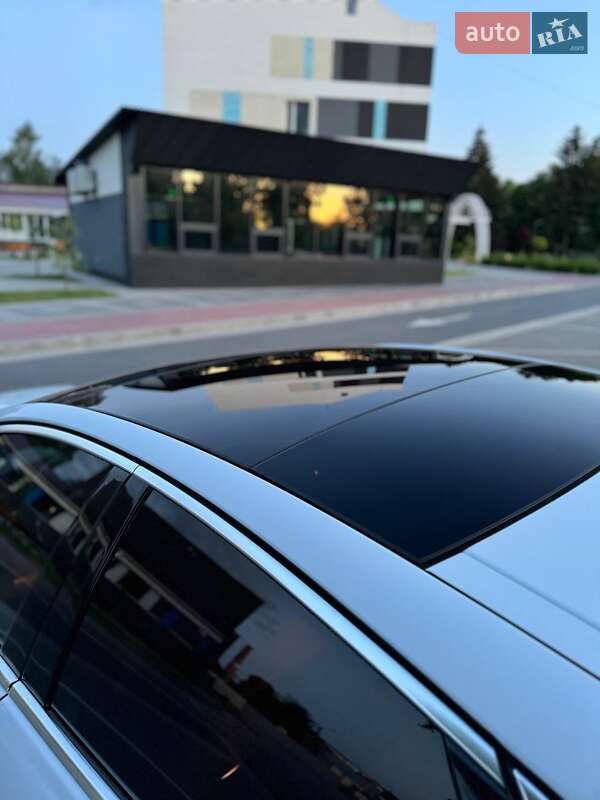 Седан Jaguar XJ 2013 в Луцьку
