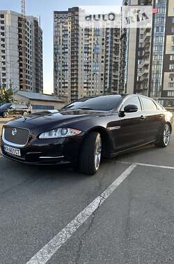 Седан Jaguar XJ 2013 в Києві