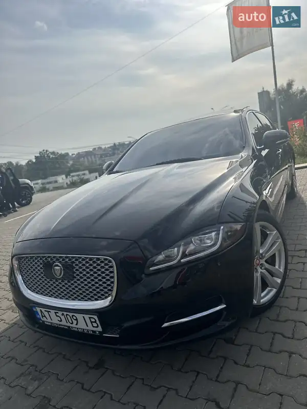 Jaguar XJ