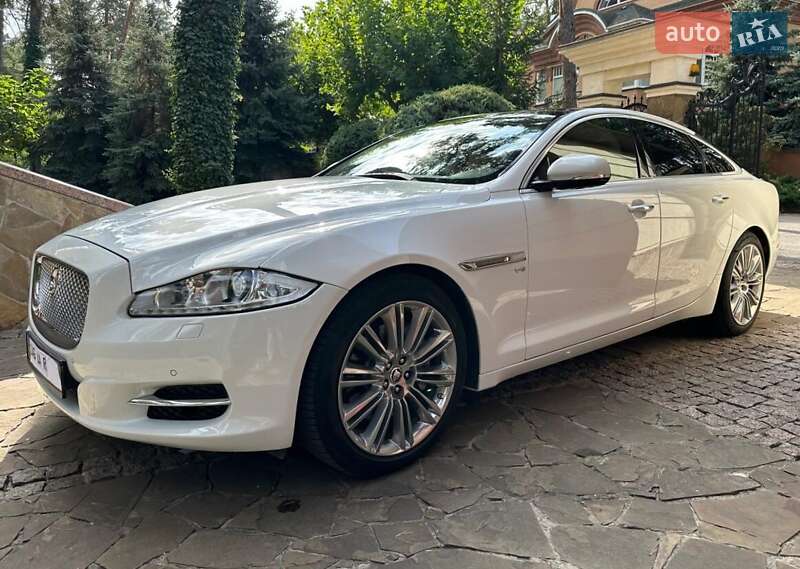 Седан Jaguar XJ 2013 в Киеве