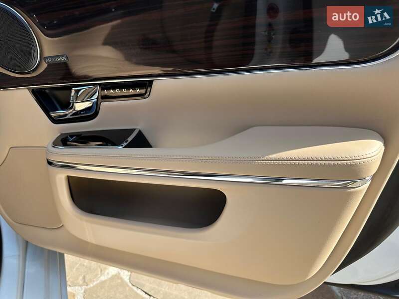 Седан Jaguar XJ 2013 в Киеве