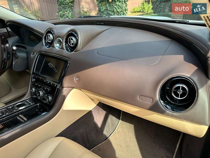 Седан Jaguar XJ 2013 в Киеве