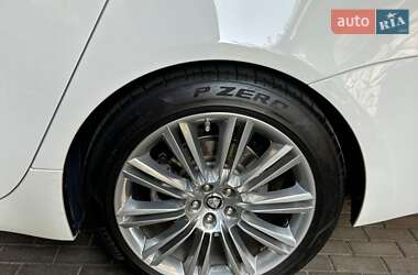 Седан Jaguar XJ 2013 в Киеве