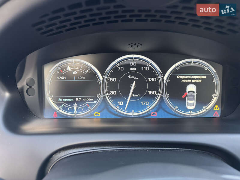 Седан Jaguar XJ 2015 в Киеве