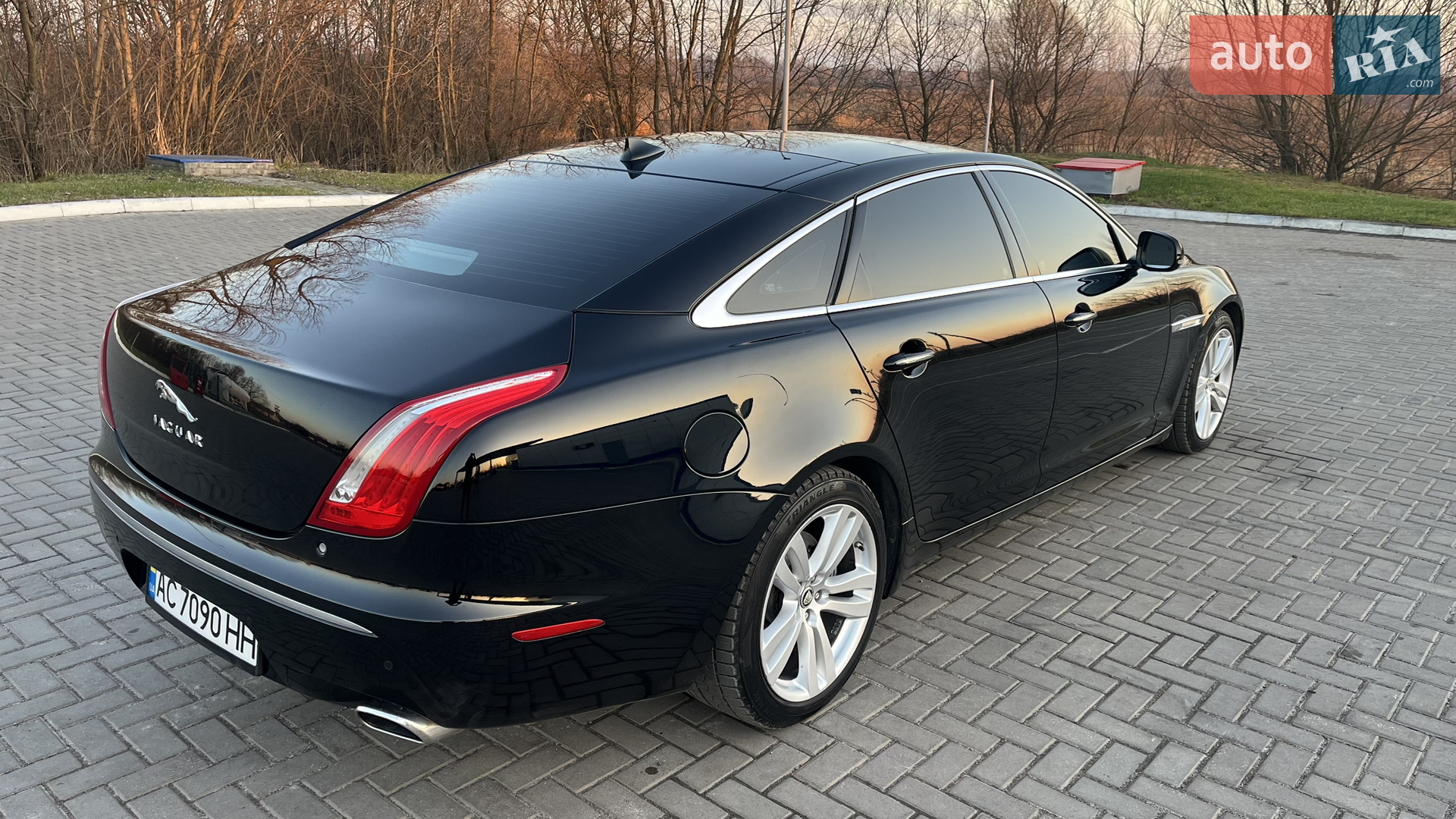 2013 Jaguar XJ - мініатюра 5