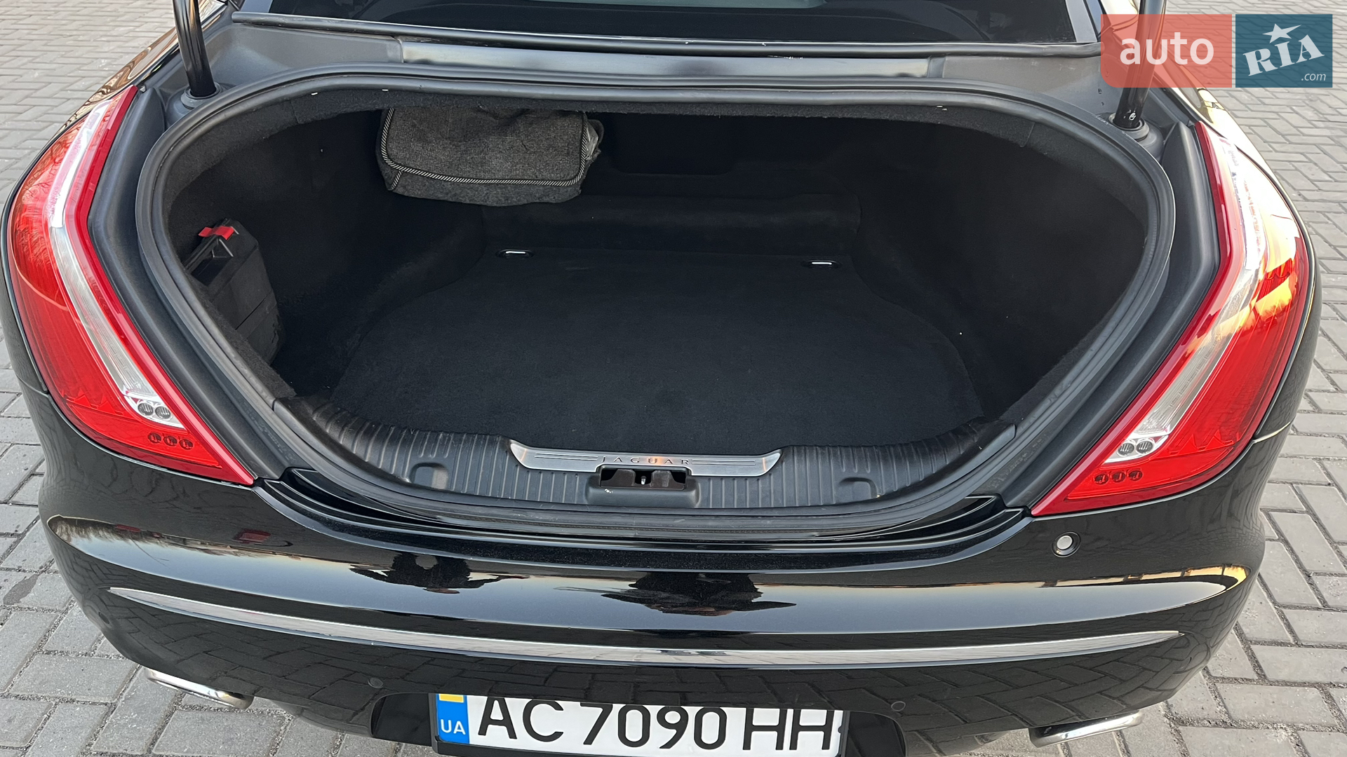 2013 Jaguar XJ - мініатюра 9