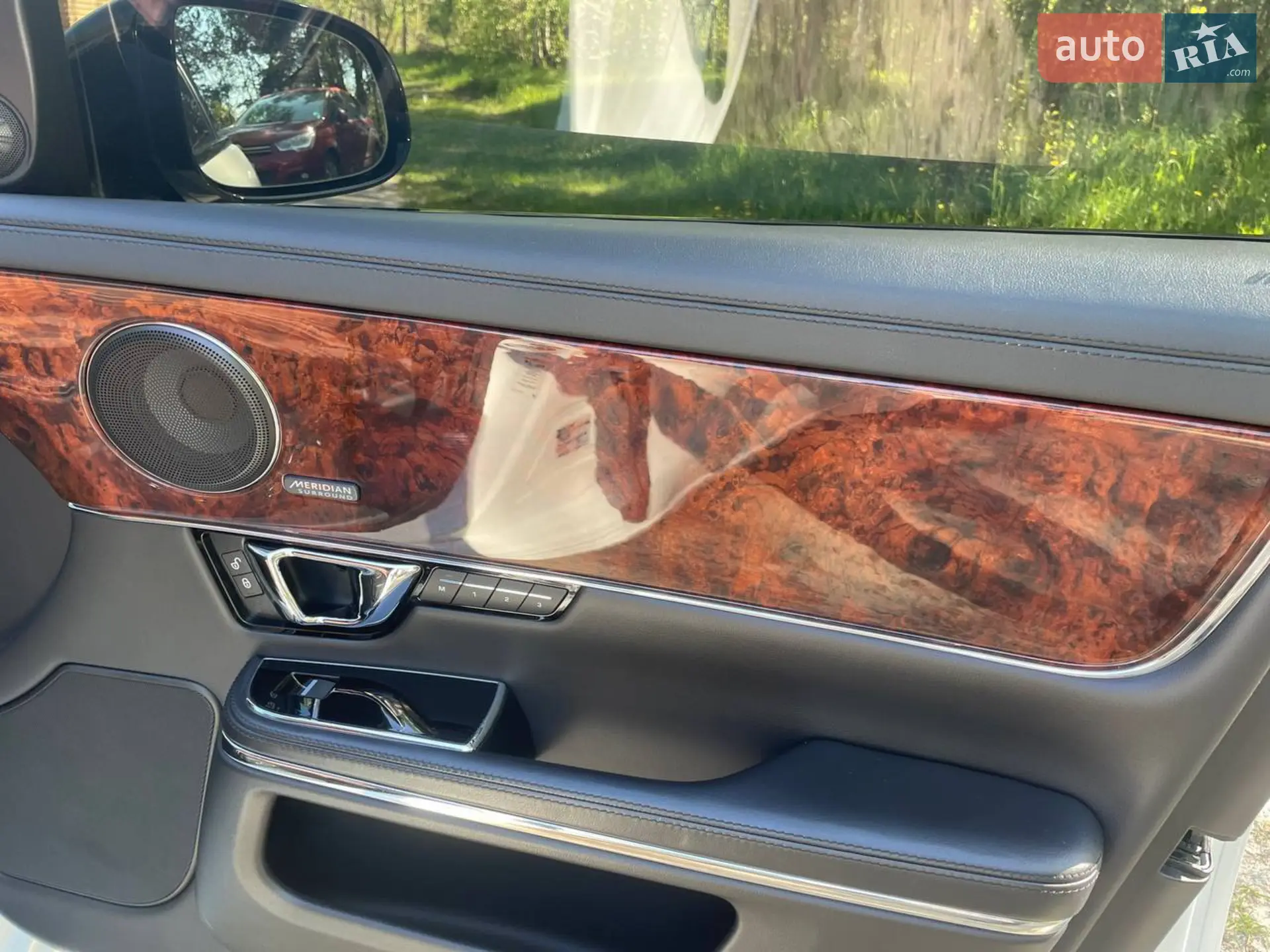 2015 Jaguar XJ - мініатюра 30
