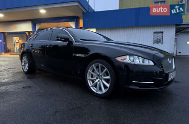 Седан Jaguar XJ 2014 в Борисполі